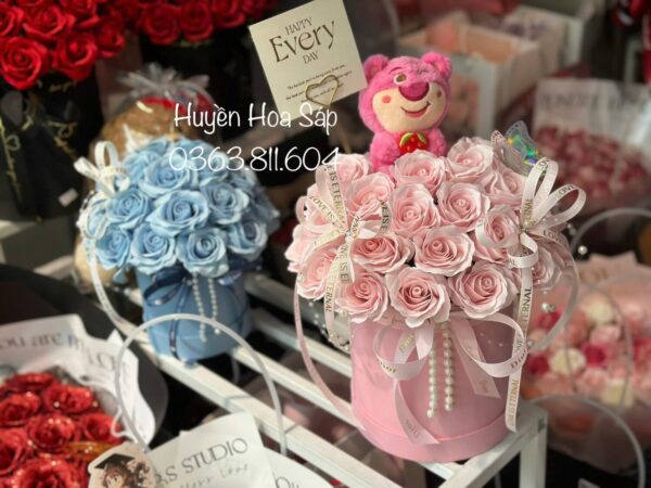 Hộp hoa sáp để bàn11